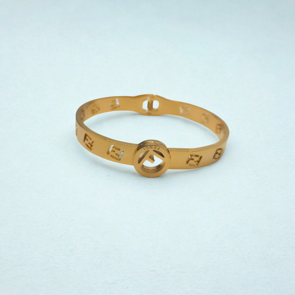 Conjunto de Joyería Diseño Doble Letra Entrelazada 100% Acero Bañado en Oro 18K