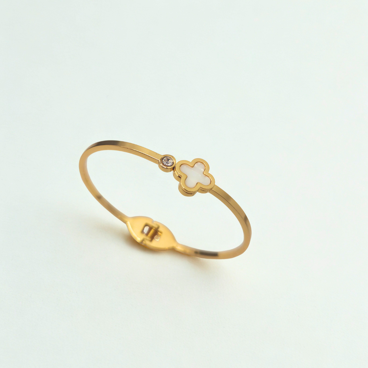 Conjunto de Joyería Trébol Blanco Nácar 100% Acero Bañado en Oro 18K