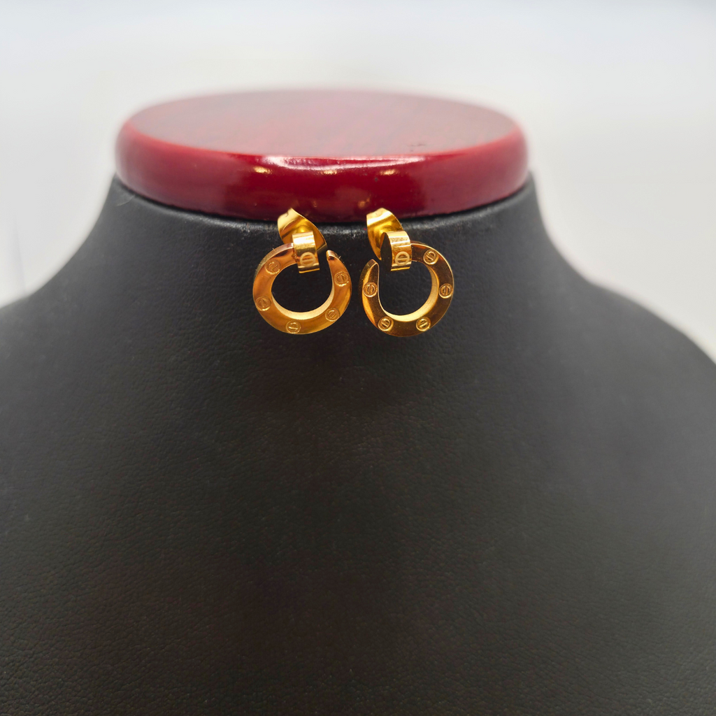 Conjunto de Joyería Círculo con Detalles Grabados 100% Acero Bañado en Oro 18K