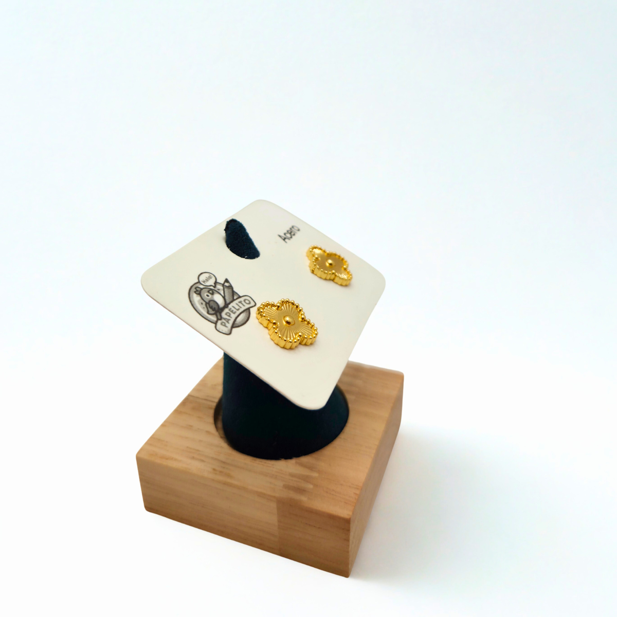 Conjunto de Joyería Trébol Texturizado 100% Acero Bañado en Oro 18K