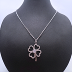 Collar de Trébol de Corazones y Circonitas 100% Acero Inoxidable Color Plata