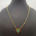 Collar con Colgante de Estrella Verde Malaquita 100% Acero Bañado en Oro 18K