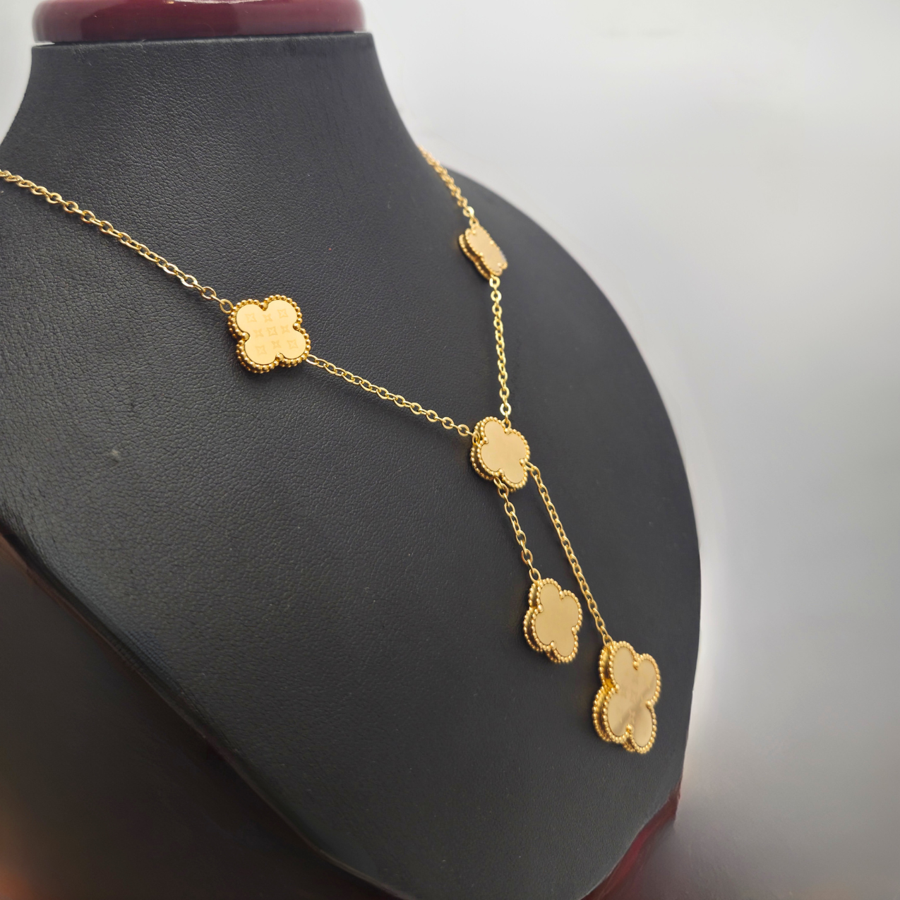 Collar Lariat de Tréboles Lisos 100% Acero Bañado en Oro 18K