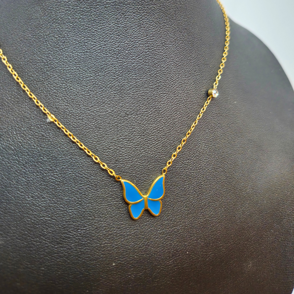 Collier pendentif papillon émaillé bleu avec zircone - 100 % acier plaqué or 18 carats