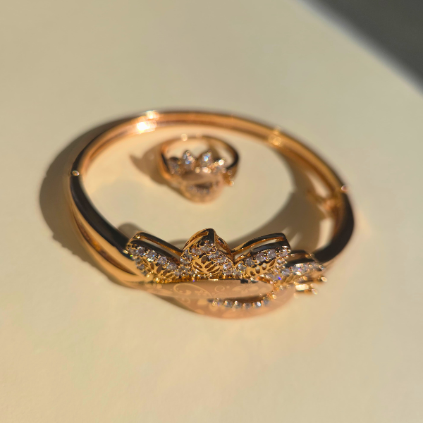 Ensemble bracelet et bague fleur de lotus - 100 % acier plaqué or 18 carats
